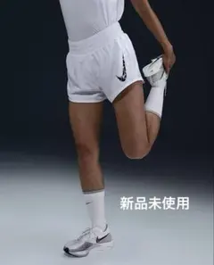 ウィメンズ Dri-FIT ミッドライズ 8cm ショートパンツ (インナー付き