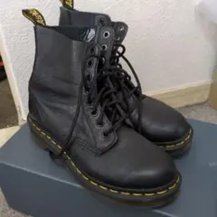 Dr. Martens 8ホール ブーツ ブラックのサムネイル