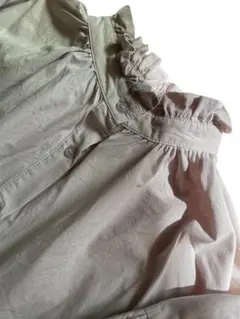 美品 フリル襟シャーリング袖シャツ グレー コットン100