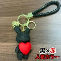 キーホルダー ウサギ ハート ブラック レッド ストラップ かわいい うさぎ 鈴