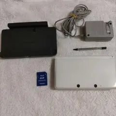 ニンテンドー3DS アイスホワイト