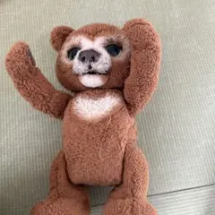 茶色のクマのぬいぐるみ