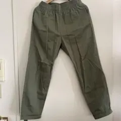 GU シェフパンツ　オリーブグリーン ゴムウエスト スラックス　テーパードパンツ
