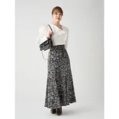 SNIDEL sustaina パネルバリエスカート