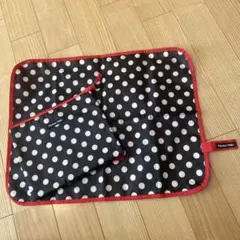 Hanna Hula おむつ替えマット　消臭ポーチ　水玉模様