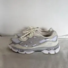 アシックス　ゲルNYC ホワイト　24cm