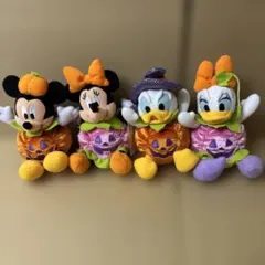 ディズニーリゾート　ぬいぐるみバッジ　ハロウィン　4体セット