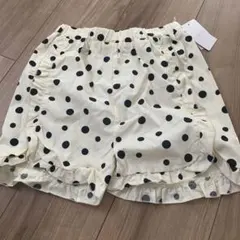 水玉模様フリル付きハーフパンツ