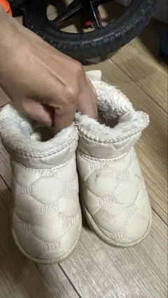 miu miu ベビーブーツ ホワイトのサムネイル