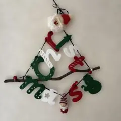 サンタブローチ付き　フェルト製クリスマスガーランド