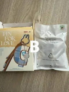 ラブブ LABUBU PIN FOR LOVE アルファベット B