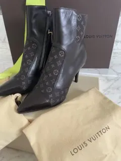 新品同様LOUIS VUITTONルイヴィトン　ブーツ　ブーティ