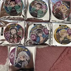 鬼滅の刃　缶バッジ　7個セット