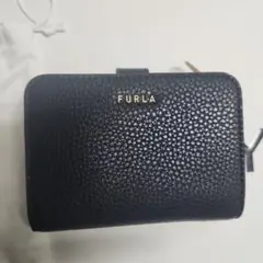 り*た様 使わない為一部セール　FURLA ブラック 二つ折り財布