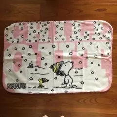 新品　スヌーピーフリースブランケット