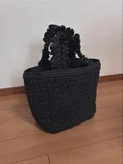 フリルハンドル かごバッグ ブラックのサムネイル