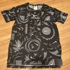 【値下げ‼️】 Nike Tシャツ Mサイズ　130.140.150くらい？