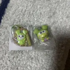 TWICE ラブリー サンリオ ガチャ + ビスケット チャーム