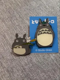 ジブリ　トトロ ピンバッジ 2個セットのサムネイル