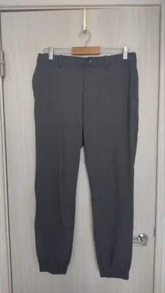 UNIQLO グレー スラックス