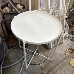 ホワイト円形金属テーブル　IKEA