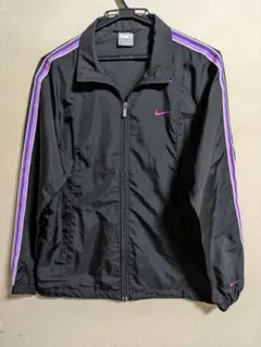 ≪ナイキ≫レディース ワンポイントロゴ刺繍 ウィンドブレーカー