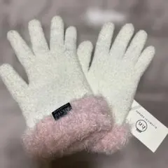 お値下げ❗️新品‼️白とピンクのフワフワ手袋　暖かい！