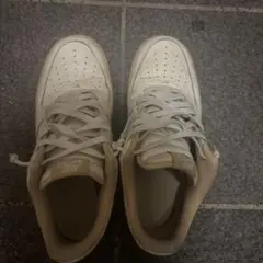 NIKE AIR スニーカー ホワイト ベージュ