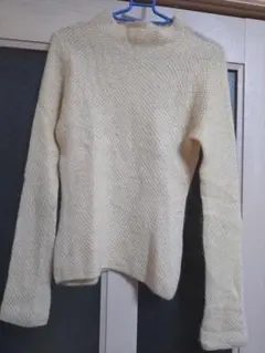 黄色モヘヤニット長袖セーター