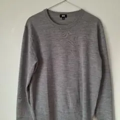 ユニクロ グレー クルーネック 長袖セーター
