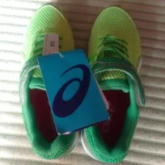 値下げ！ASICS グリーンスニーカー 22.5cm 新品