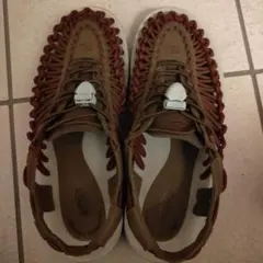 KEEN ユニーク　サンダル