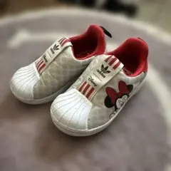 adidas ミニーマウス スリッポンシューズ