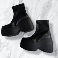 厚底　ブーツ　フェイクレザー　ショートブーツ
