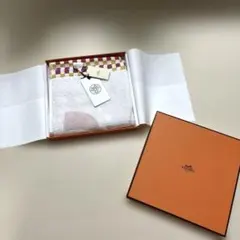 【現行品】HERMES カレタオル アニモーナッテ馬 未使用品 タグ付き 箱付のサムネイル