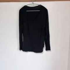 ESSENTIALS Vネック長袖Tシャツ 黒【ＸＬサイズ】