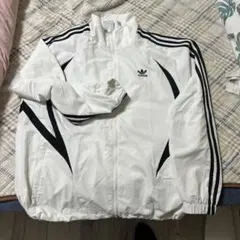 adidas パフォーマンスジャッケット