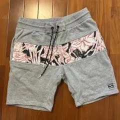 BILLABONG グレー 花柄 M ショートパンツ