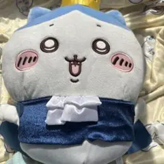 かわいいぬいぐるみ 王冠付き　ハチワレ