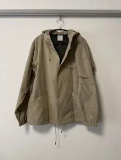 マウンテンパーカー