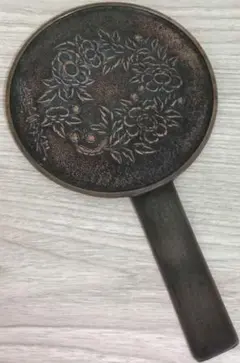 鋳物 手鏡 浮世絵　歌麿呂印字 鋳物 手鏡 浮世絵 歌麿呂印字 - メルカリ