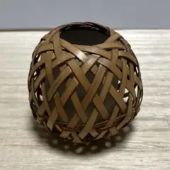 E-壁 竹細工 花籠 一輪挿し 陶器落とし付き 和風 インテリア 置物