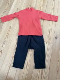 【949】 GUの黒いパンツ