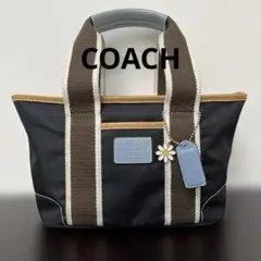 COACH ハンドバッグ　小さめ　ロゴ&小花チャーム　軽量
