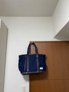 Item thumbnail for item cefa09e0-8b46-43a2-996b-5b6fc86370da