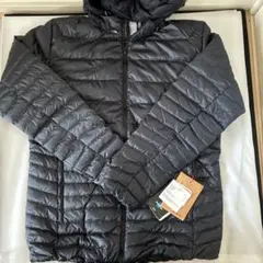 黒 ダウンジャケット
