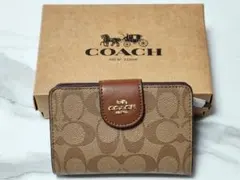 2／7まで値下げ　coach 二つ折り財布　カーキ
