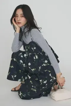 2点セット❣️シックフラワービスチェキャミソール+タックワイドパンツ 黒Frene