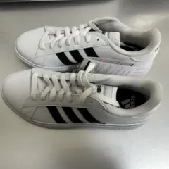 adidas スニーカー　グランドコート　ベース　24.5㎝