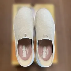 SKECHERS】 Hands Free Slip-Ins ラインストーン25 - メルカリ